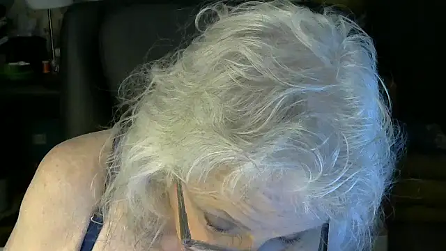 Snapshot of JoleneDelacroix chatting on 19, 11, 2025 JoleneDelacroix online show from 19, 11, 2025