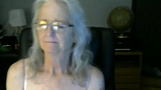 Snapshot of JoleneDelacroix chatting on 21, 11, 2025 JoleneDelacroix online show from 21, 11, 2025