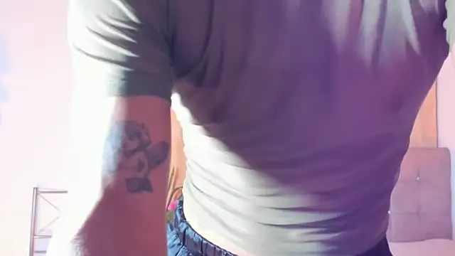 Snapshot of nahomi28_ chatting on 3, 11, 2025 nahomi28 online show from 3, 11, 2025