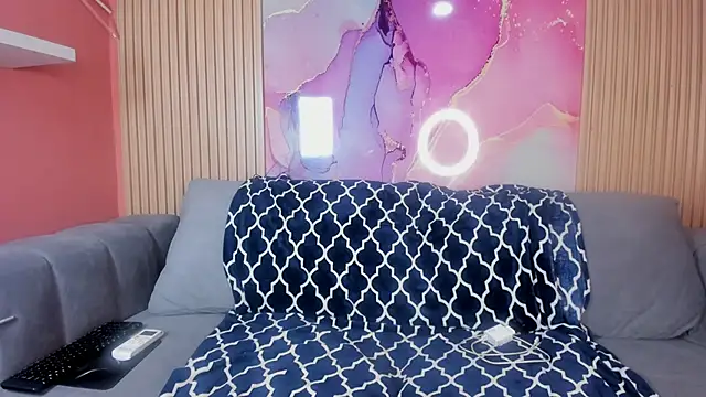 Snapshot of NhoanBrunette chatting on 18, 11, 2025 NhoanBrunette online show from 18, 11, 2025