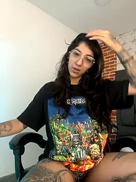 Snapshot of ghostwomaan chatting on 29, 11, 2025 ghostwomaan online show from 29, 11, 2025