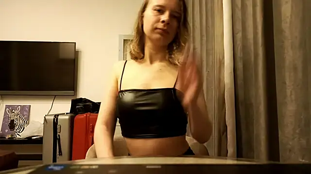 Snapshot of MargaretFairy chatting on 9, 11, 2025 MargaretFairy online show from 9, 11, 2025