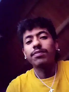 SkinniYamo online show from 18, 4, 2026