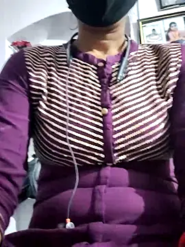 Hot-Rubyy online show from 1, 12, 2025