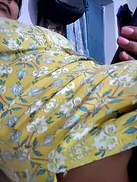 Hot-Rubyy online show from 9, 4, 2026