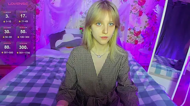 KissChristie   online show from 12, 11, 2025