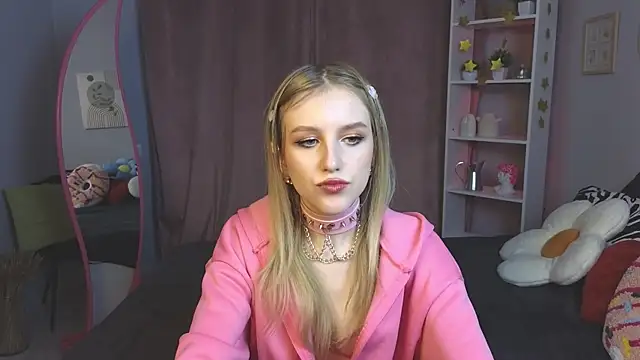 KissChristie   online show from 2, 12, 2025