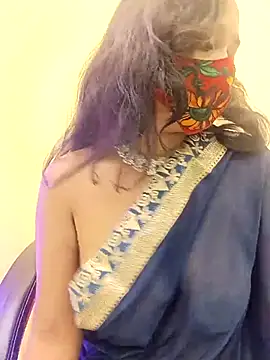 Snapshot of menaxi-baby7 chatting on 11, 11, 2025 menaxi-baby7 online show from 11, 11, 2025