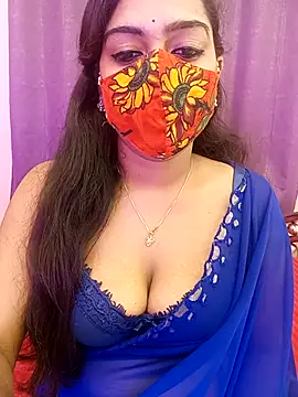 Snapshot of menaxi-baby7 chatting on 1, 12, 2025 menaxi-baby7 online show from 1, 12, 2025