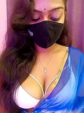 Snapshot of menaxi-baby7 chatting on 19, 12, 2025 menaxi-baby7 online show from 19, 12, 2025