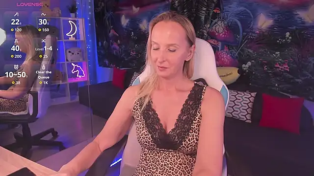 ScarlettPalmer online show from 8, 11, 2025