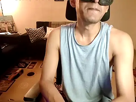 Snapshot of Andy_James181 chatting on 15, 5, 2026 Andy James181 online show from 15, 5, 2026