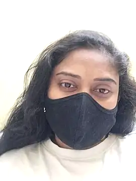 Snapshot of girl999 chatting on 19, 11, 2025 girl999 online show from 19, 11, 2025