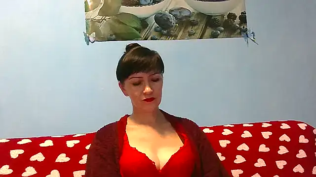 Snapshot of IffetLove42 chatting on 22, 11, 2025 IffetLove42 online show from 22, 11, 2025