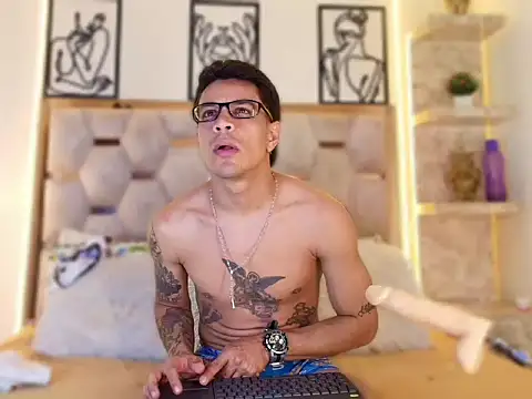 Andrew Haalls online show from 18, 11, 2025