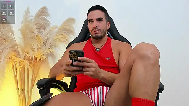 Snapshot of aron-bulgarelli chatting on 8, 3, 2026 aron-bulgarelli online show from 8, 3, 2026