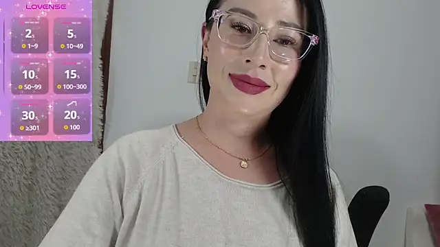 Emma Hotkiss online show from 9, 7, 2026