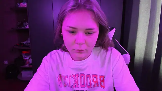 sophia lix online show from 10, 11, 2025