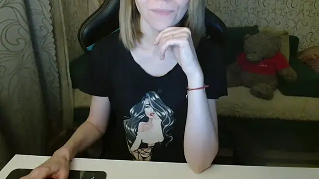 Snapshot of _Alisa_Allison_ chatting on 7, 11, 2025 Alisa Allison online show from 7, 11, 2025