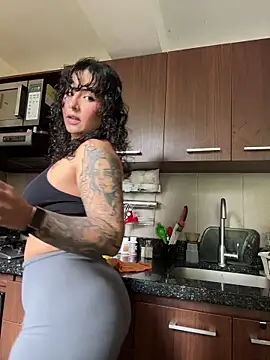 SugarTroubl33 online show from 16, 12, 2025