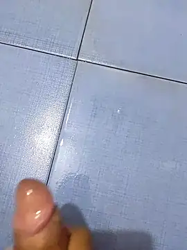 Snapshot of hyderabadmaleee chatting on 2, 11, 2025 hyderabadmaleee online show from 2, 11, 2025