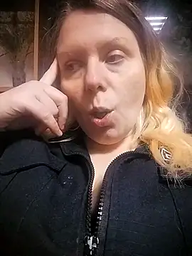 Snapshot of Lana-murr chatting on 6, 3, 2026 Lana-murr online show from 6, 3, 2026