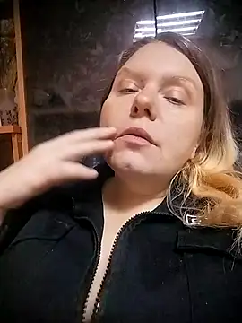 Snapshot of Lana-murr chatting on 12, 4, 2026 Lana-murr online show from 12, 4, 2026