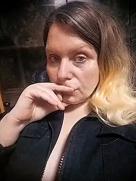 Snapshot of Lana-murr chatting on 14, 4, 2026 Lana-murr online show from 14, 4, 2026