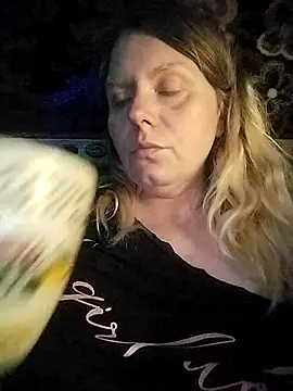 Snapshot of Lana-murr chatting on 15, 4, 2026 Lana-murr online show from 15, 4, 2026