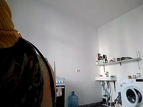 Snapshot of Anneta280671 chatting on 14, 12, 2025 Anneta280671 online show from 14, 12, 2025