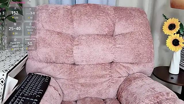 Snapshot of LuckyNana_ chatting on 3, 11, 2025 LuckyNana  online show from 3, 11, 2025