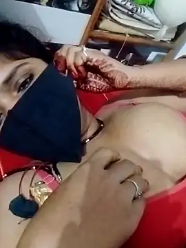 Snapshot of hot_couple_000 chatting on 28, 10, 2025 hot couple 000 online show from 28, 10, 2025