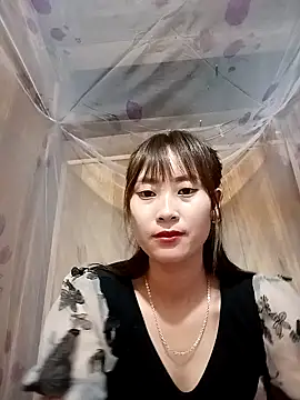 Snapshot of Em_xinh01 chatting on 1, 11, 2025 Em xinh01 online show from 1, 11, 2025