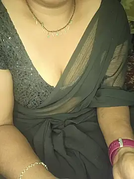 shreyareddy99 online show from 8, 11, 2025