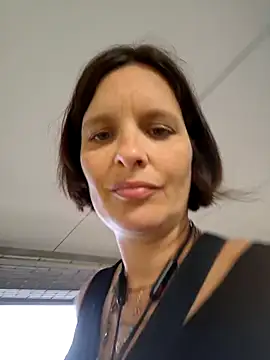 Piediniecollant online show from 5, 6, 2026