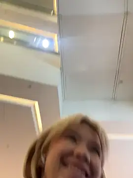 Snapshot of Leila_La chatting on 1, 11, 2025 Leila La online show from 1, 11, 2025