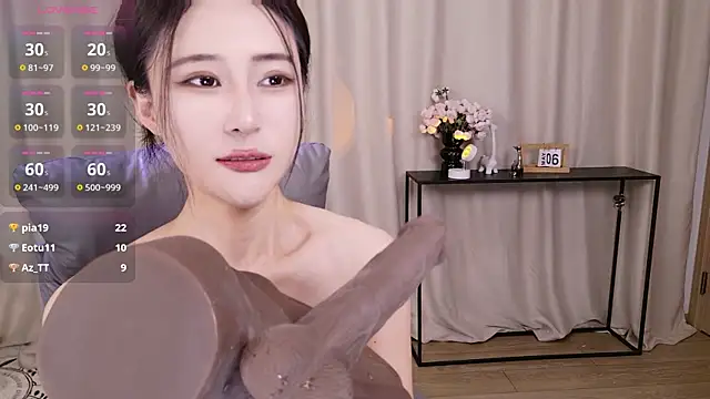 Snapshot of JoJo-ovo chatting on 25, 11, 2025 JoJo-ovo online show from 25, 11, 2025