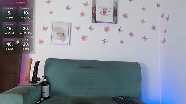 Snapshot of evelinmartinez chatting on 10, 7, 2026 evelinmartinez online show from 10, 7, 2026