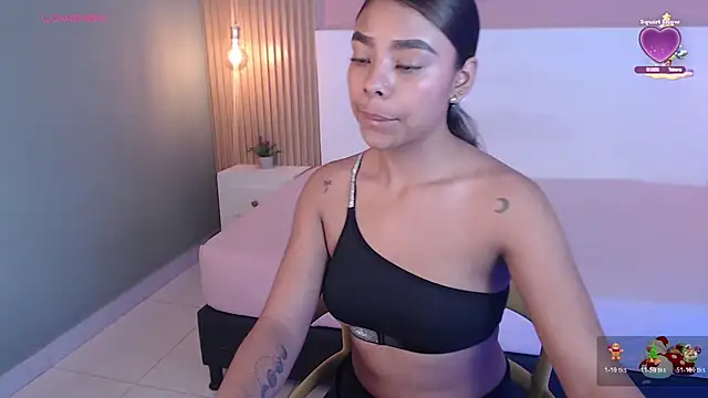 SoffiaDams2 online show from 25, 11, 2025