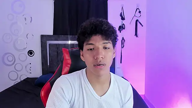 Snapshot of Maximiliano_Khalil chatting on 10, 11, 2025 Maximiliano Khalil online show from 10, 11, 2025