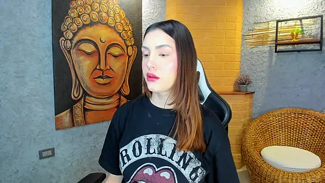 Snapshot of DakotaRussell_ chatting on 8, 11, 2025 DakotaRussell online show from 8, 11, 2025