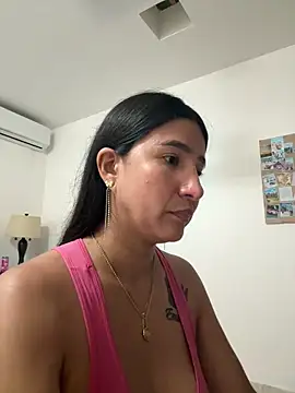 scarlethsb33 online show from 5, 2, 2026