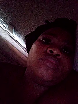 ThickLeeyanaXX online show from 4, 2, 2026