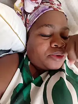 ThickLeeyanaXX online show from 17, 5, 2026