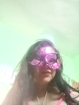 LOVE  RANI online show from 14, 12, 2025