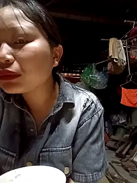 yoyo-mi online show from 4, 4, 2026