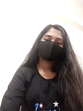 Green LaDY66 online show from 29, 11, 2025