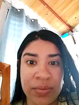 Snapshot of AlayaMore chatting on 31, 10, 2025 AlayaMore online show from 31, 10, 2025