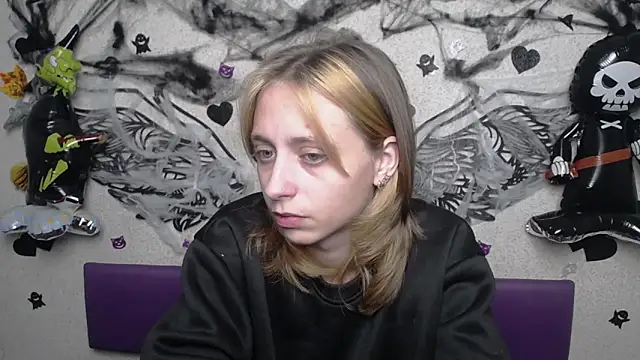 TracyLll online show from 29, 10, 2025