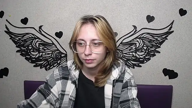 TracyLll online show from 20, 11, 2025